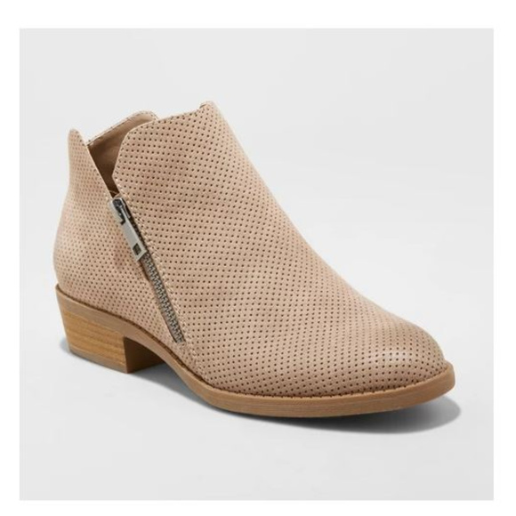 Universal Thread Shoes - NWT Tan Zip up Ankle Spring Bootie-5.5Wide